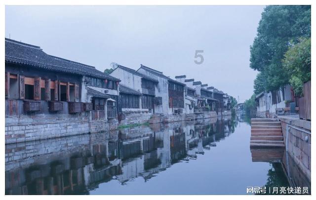 橱柜台面选材用石英石还是人造石好？我家选错台面基本毁了游戏画面